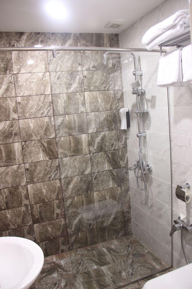 Mark City Hotel Baky Esterno foto