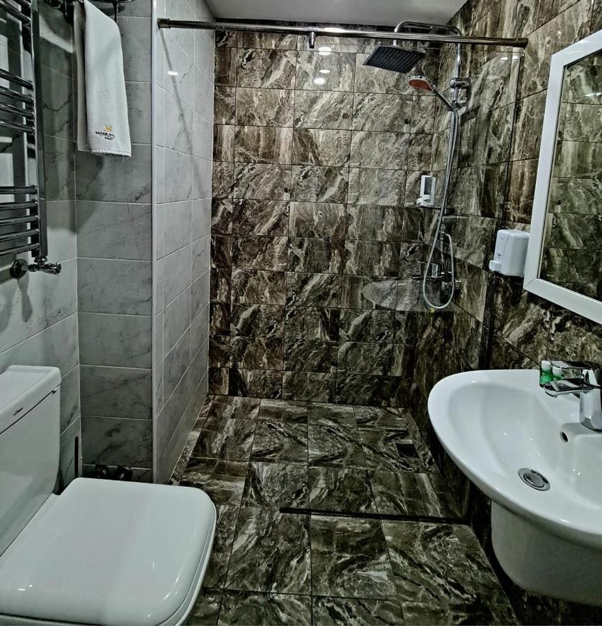 Mark City Hotel Baky Esterno foto