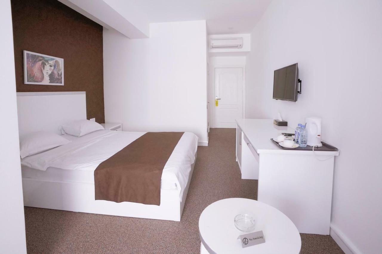 Mark City Hotel Baky Esterno foto