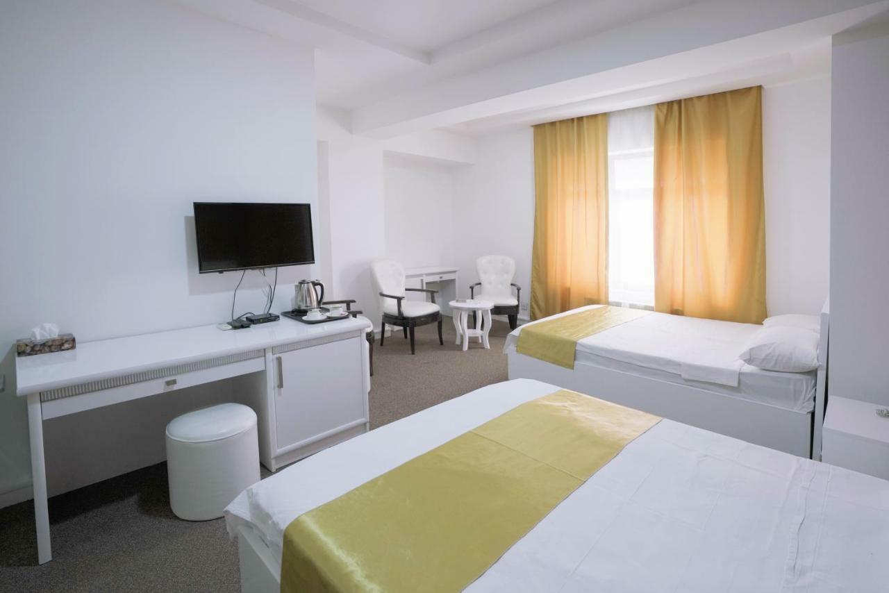 Mark City Hotel Baky Esterno foto